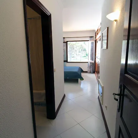 Vilamouratenis 'blue' By Sapvillas Casa de Férias