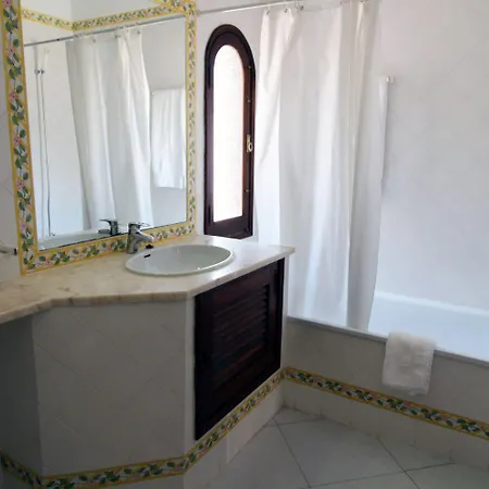 Vilamouratenis 'blue' By Sapvillas Hébergement de vacances *